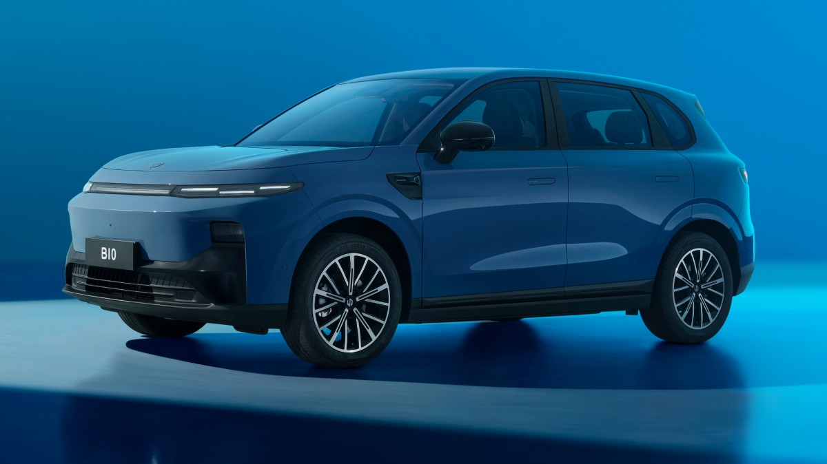 Leap_Motor_B10_Car_AzMoEV