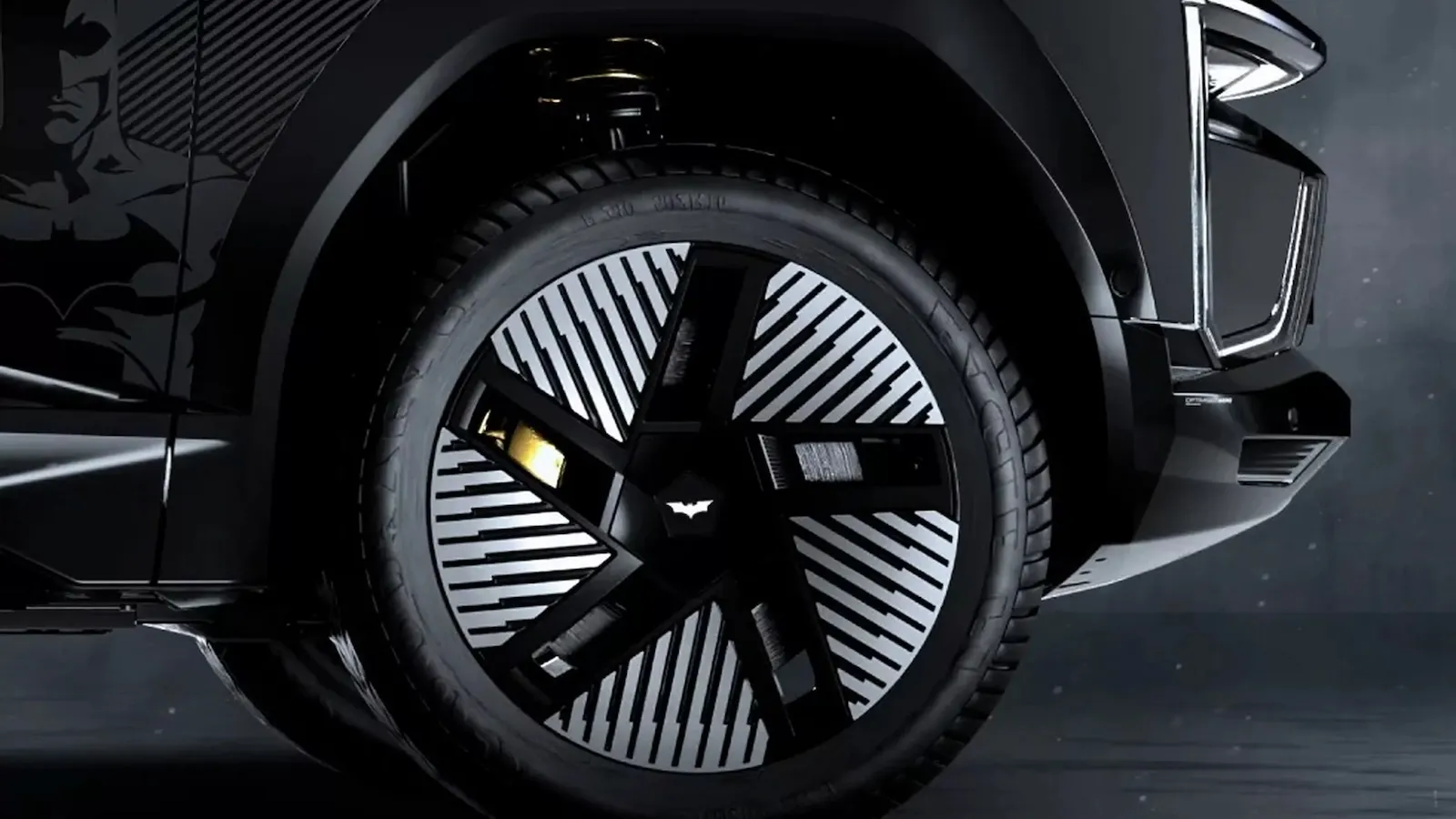 Mahindra Unveils Limited-Edition BE 6 Batman SUV 3 Mahindra_BE_6_Batman_Edition_Wheel_AzMoEV