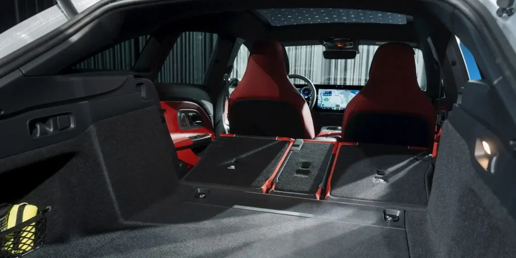 Mercedes_Benz_CLA_Shooting_Brake_interior_AzMoEV