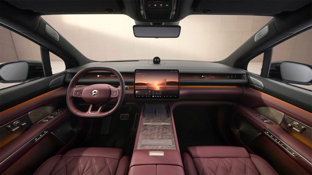 Nio_ES8_Interior1_AzMoEV