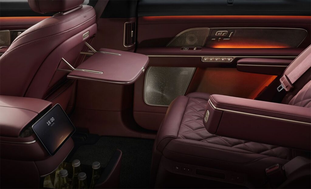 Nio_ES8_Interior2_AzMoEV