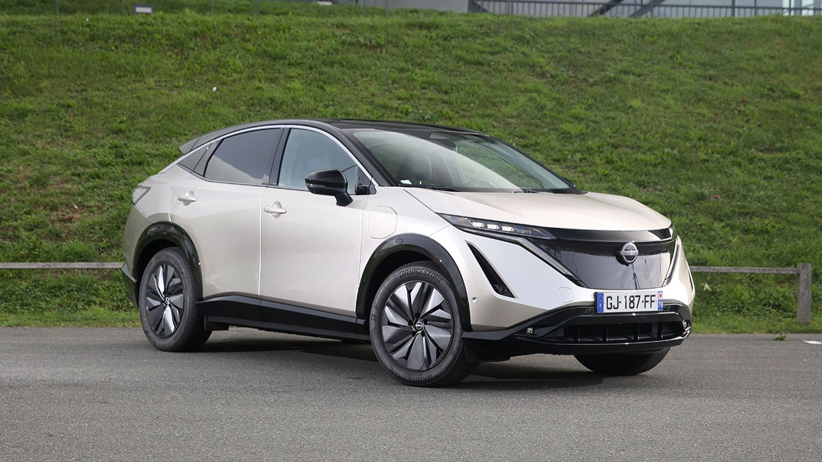 Nissan_Ariya_3_AzMoEV