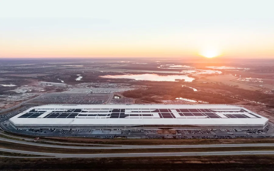 Tesla_Gigafactory_AzMoEV