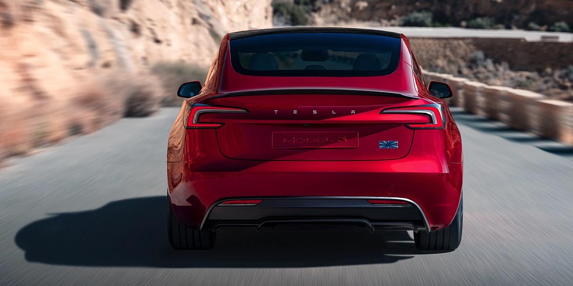Tesla_Model_3_Back_AzMoEV
