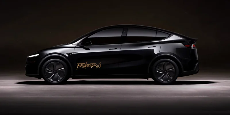 Tesla Unveils Robotaxi, But It’s Still Being Driven by Humans 1 Tesla_RoboTaxi_Cover_AzMoEV