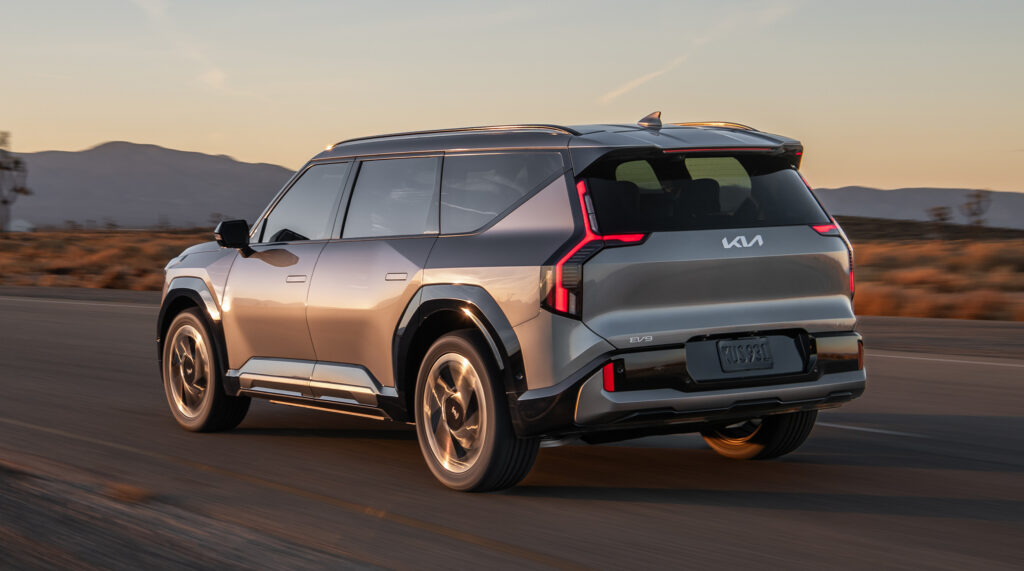 Kia_EV_9_Back_AzMoEV