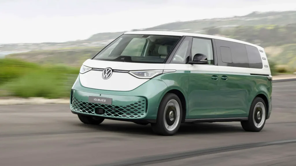 Volkswagen_ID.Buzz_AzMoEV