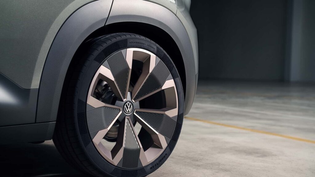 Volkswagen_ID._Cross_Concept_2_AzMoEV