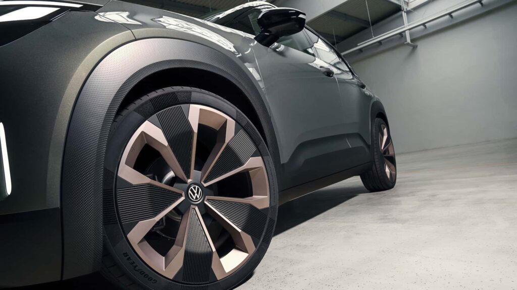 Volkswagen_ID._Cross_Concept_5_AzMoEV