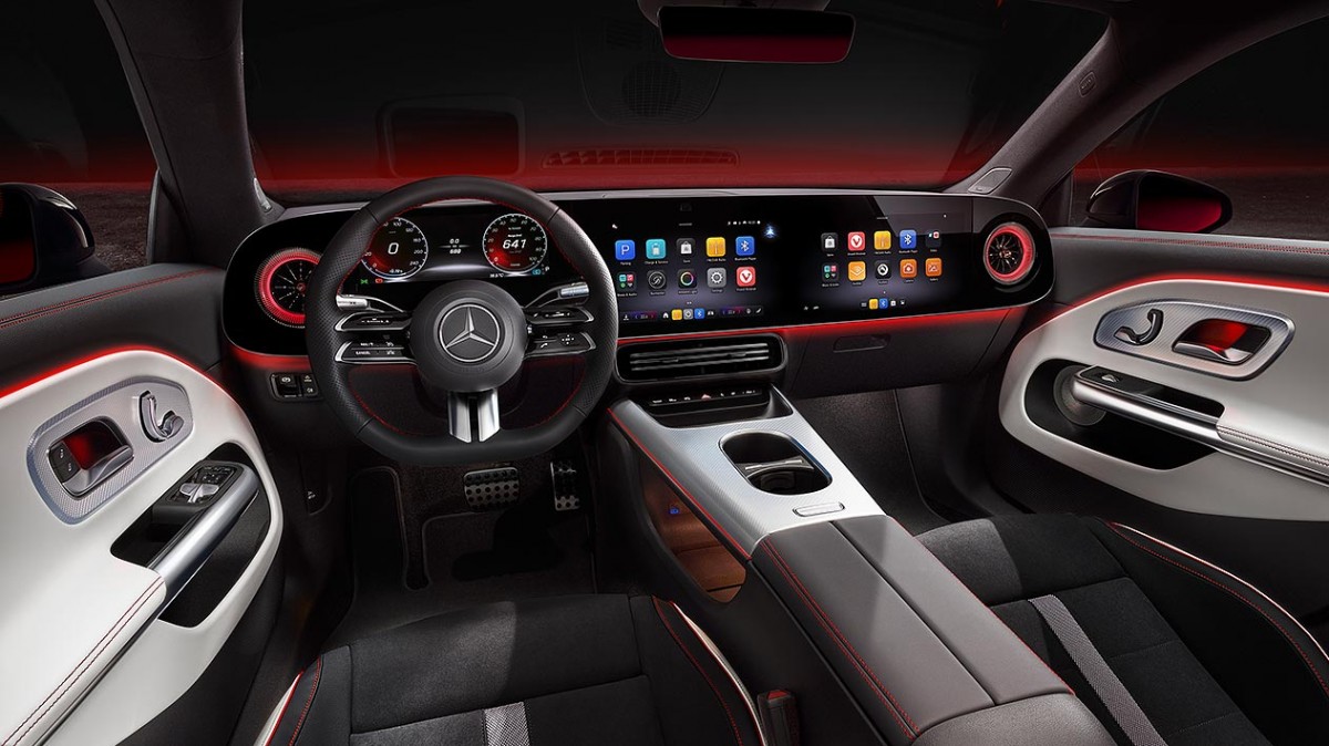 Mercedes_and_Google_Team_Up_to-Make_Your-Car-Smarter_2_AzMoTech