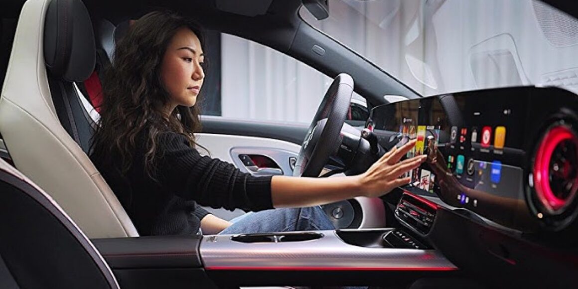 Mercedes_and_Google_Team_Up_to-Make_Your-Car-Smarter_Cover_AzMoTech