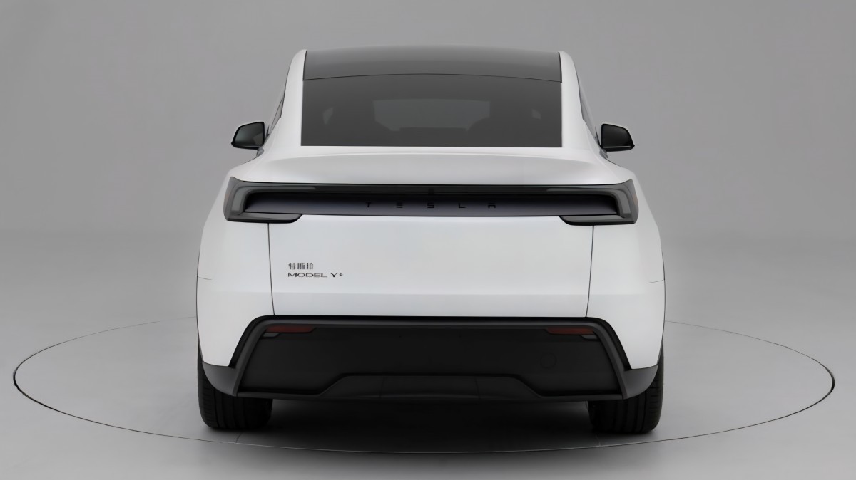 Tesla_New_Six-Seater_Model_Y_4_AzMoTech