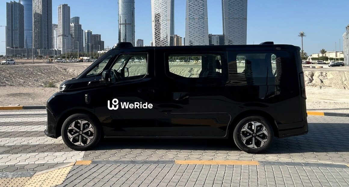 Uber_WeRide_Driverless_Robotaxi_Cover_AzMoEV