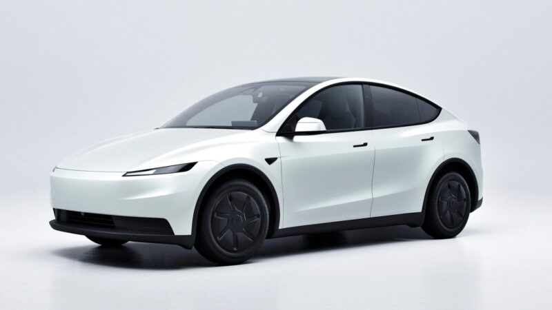 Tesla Model Y 2026 Update Brings Back Third Row and Premium Features 1 Tesla_Model_Y_2026_Cover_AzMotech
