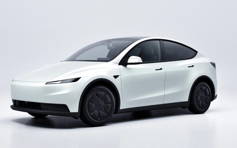 Tesla_Model_Y_2026_Cover_AzMotech