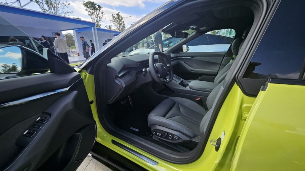 2026_XPeng_Next_P7_Revie_5_AzMoTech