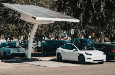 Tesl Charging Car