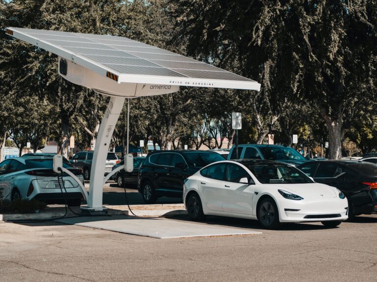 Tesl Charging Car